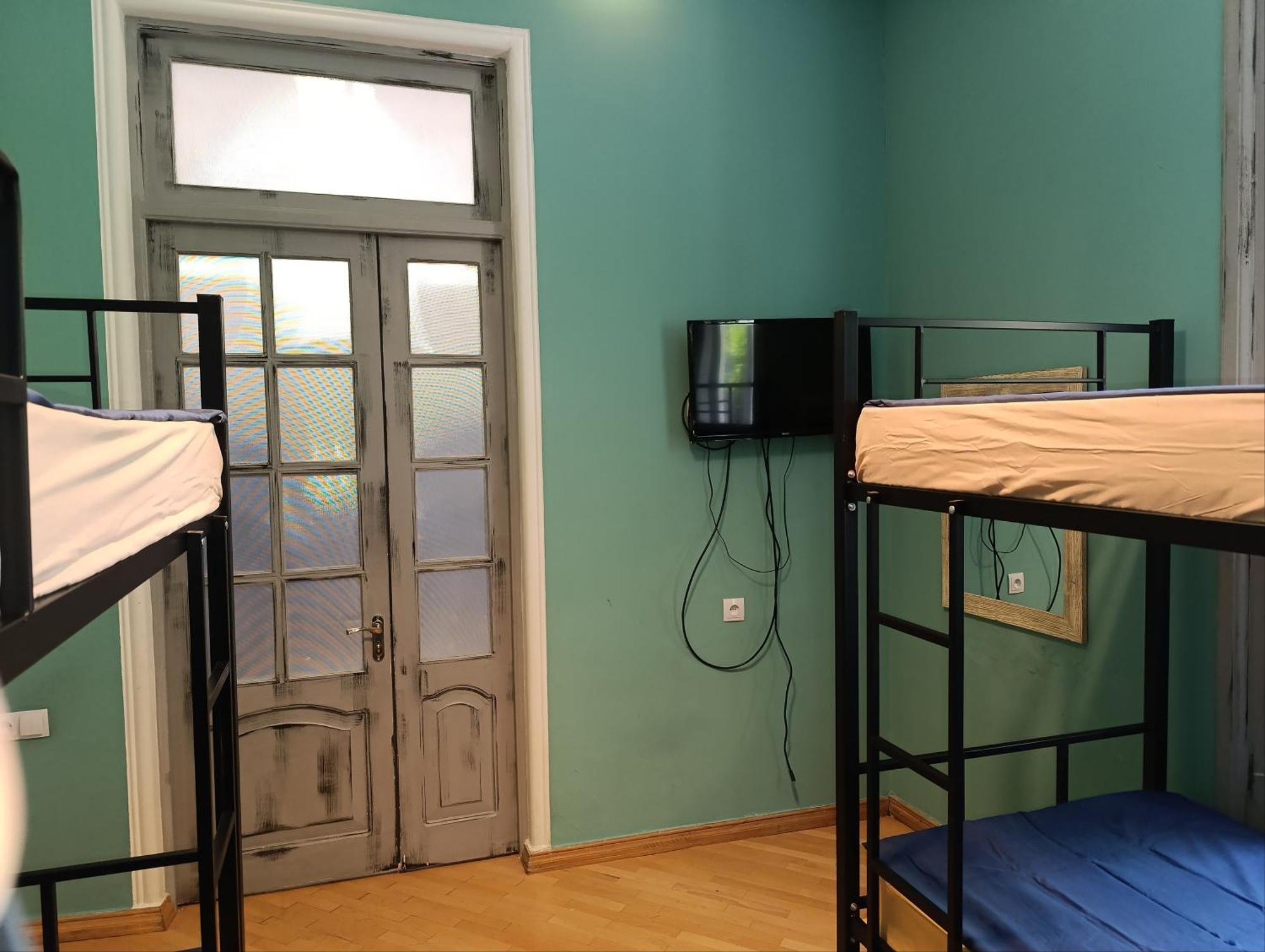 טביליסי J Square Hostel מראה חיצוני תמונה