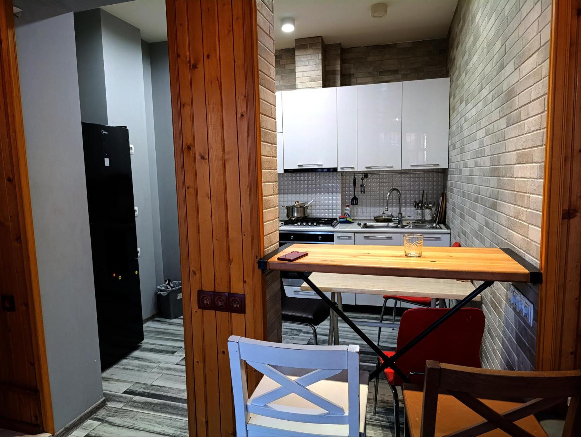 טביליסי J Square Hostel מראה חיצוני תמונה
