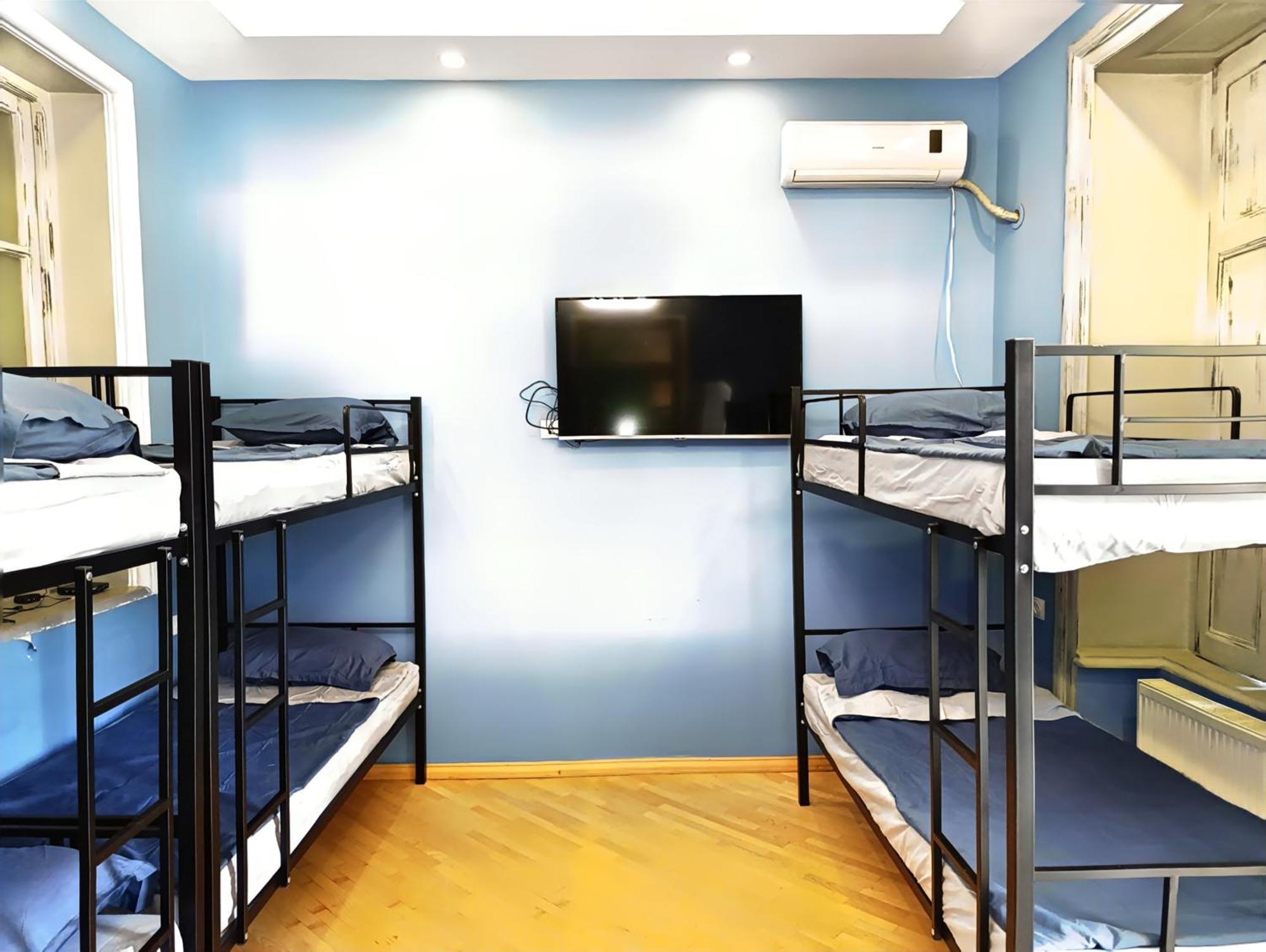 טביליסי J Square Hostel מראה חיצוני תמונה